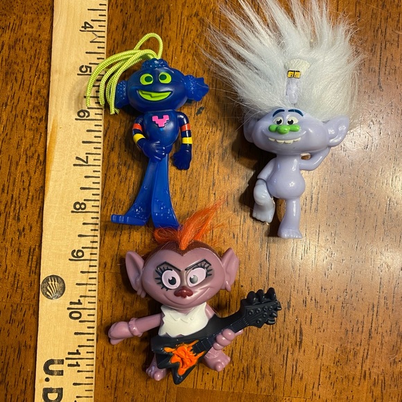 Dreamworks McDonald’s Trolls world tour happy meal toys. 2020 - Picture 2 of 10